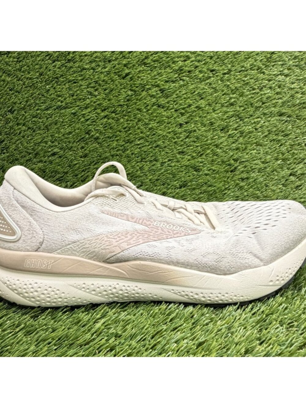 Brooks Ghost 16 Mens Size 10.5 Beige Athletic Running Walking Shoes Sneakers